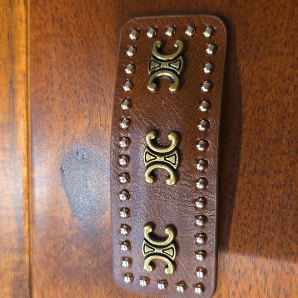 Accessories - Chic Hair Clip/Barrette with Iconic Logo